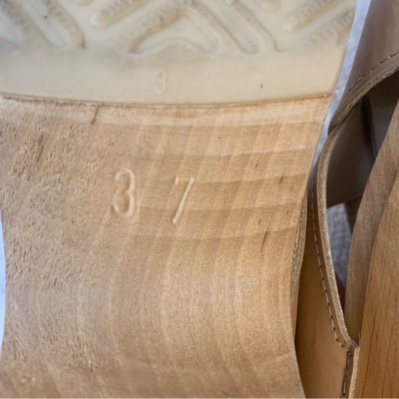 Maguba sustainable, handmade in Sweden.leather and wood sandals. - Picture 10 of 12